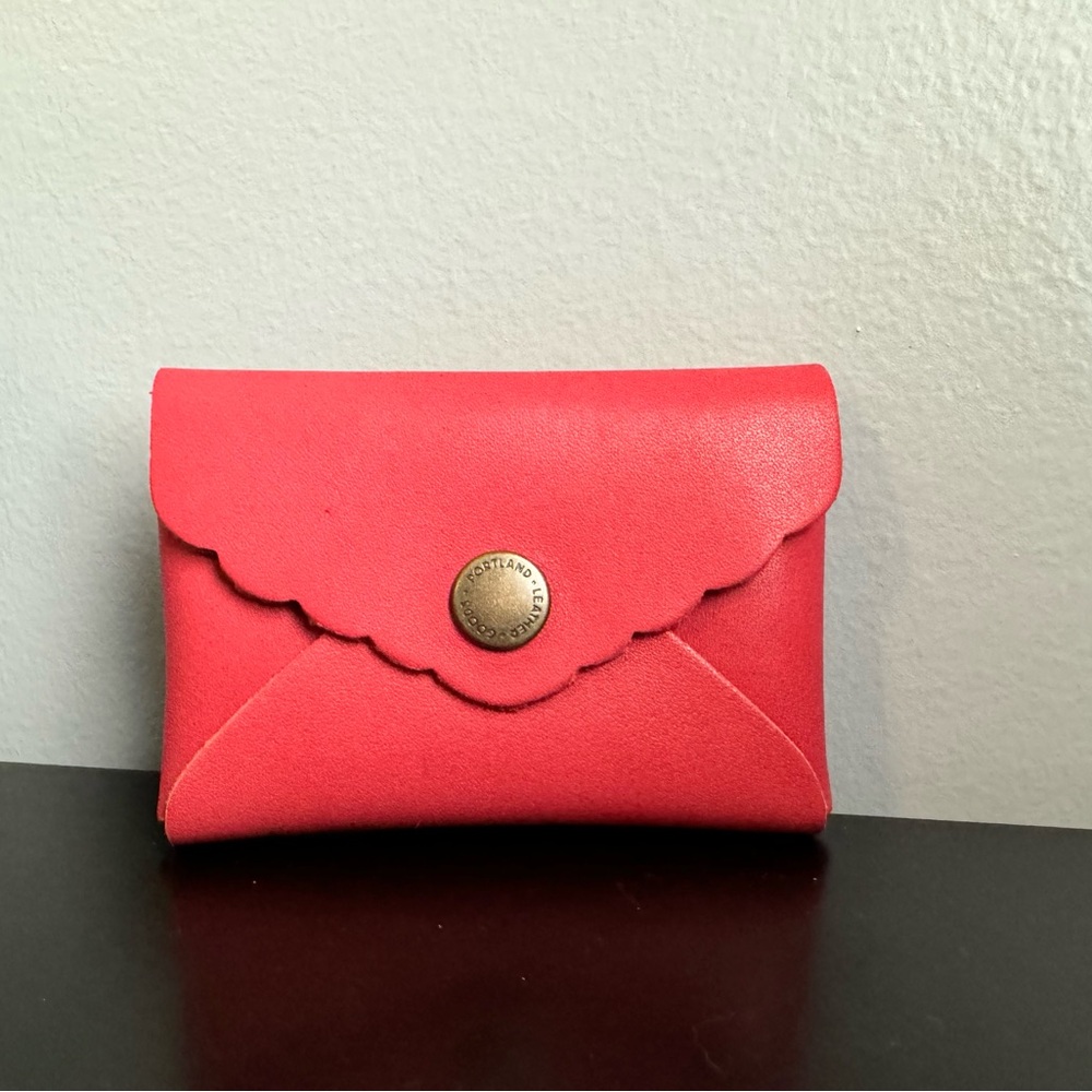 Portland Leather Mini Daisy Wallet in Tulip